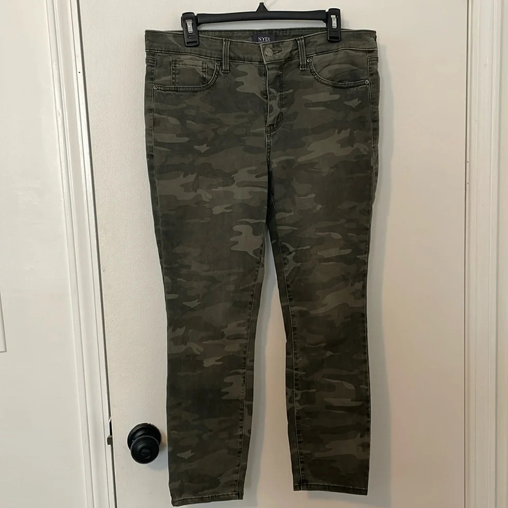 NYDJ Ami Skinny High Rise Stretch Slimming Compression Camo Print Jeans Size 12